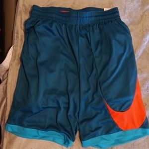 Men's basketball shorts